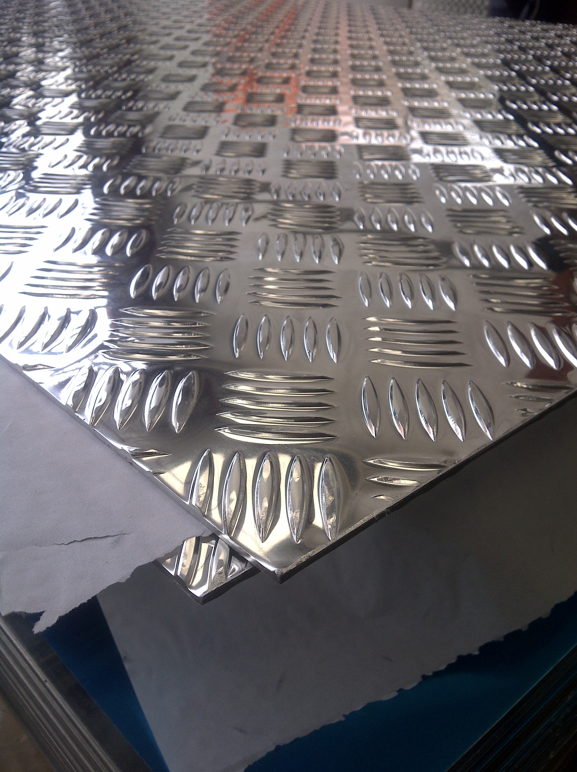 Bright Finish Aluminum Tread plates 5 Bar 